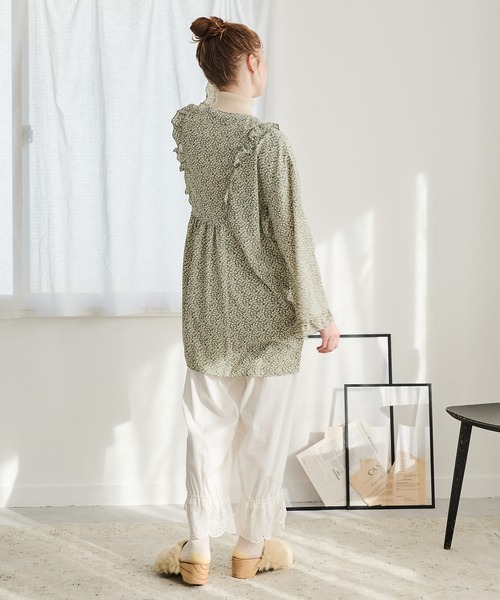 Crisp（クリスプ）の「フラワーフリルチュニック（シャツ/ブラウス