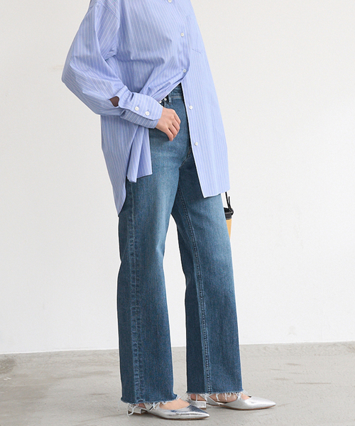 IENA(イエナ)の「【YANUK/ヤヌーク】別注 LEA BOYS ストレートデニムパンツ(デニムパンツ・レディース・コバルトブルー/ブルー・23/22/26/25/24)」の11枚目の写真