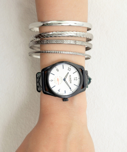 NIXON(ニクソン)の「THE C39 LEATHER(アナログ腕時計・レディース・ブラウン系その他/その他/ブラック×ゴールド/ブラック系その他/ゴールド×ブラウン/ゴールド系その他/その他1/その他2/ゴールド系その他2/ホワイトゴールド・FREE)」の10枚目の写真