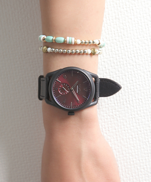 NIXON(ニクソン)の「THE C39 LEATHER(アナログ腕時計・レディース・ブラウン系その他/その他/ブラック×ゴールド/ブラック系その他/ゴールド×ブラウン/ゴールド系その他/その他1/その他2/ゴールド系その他2/ホワイトゴールド・FREE)」の2枚目の写真