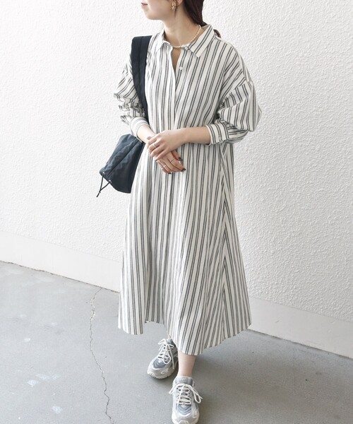 SHIPS any（シップス エニィ）の「SHIPS any:〈洗濯機可能〉リネン ミックス ストライプ シャツ ワンピース（シャツワンピース・レディース・オフホワイト/グレー/ベージュ・ONE SIZE）」の2枚目の写真