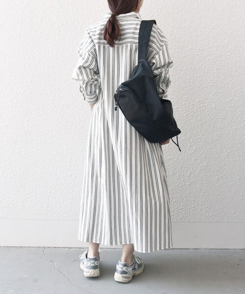 SHIPS any（シップス エニィ）の「SHIPS any:〈洗濯機可能〉リネン ミックス ストライプ シャツ ワンピース（シャツワンピース・レディース・オフホワイト/グレー/ベージュ・ONE SIZE）」の9枚目の写真