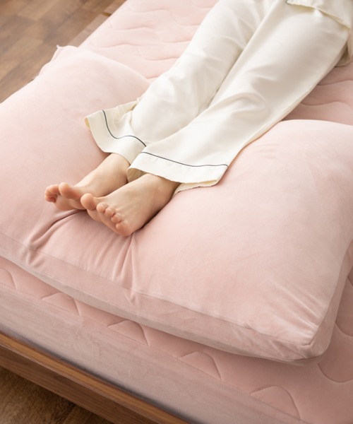 EMOOR（エムール）の「もちふわ触感【至福の睡眠】足まくらにもなる ジャンボまくら（クッション/クッションカバー・レディース・ピンク/ベージュ/アイボリー・FREE）」の9枚目の写真