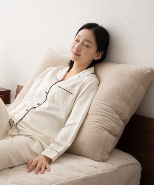 EMOOR（エムール）の「もちふわ触感【至福の睡眠】足まくらにもなる ジャンボまくら（クッション/クッションカバー・レディース・ピンク/ベージュ/アイボリー・FREE）」の10枚目の写真