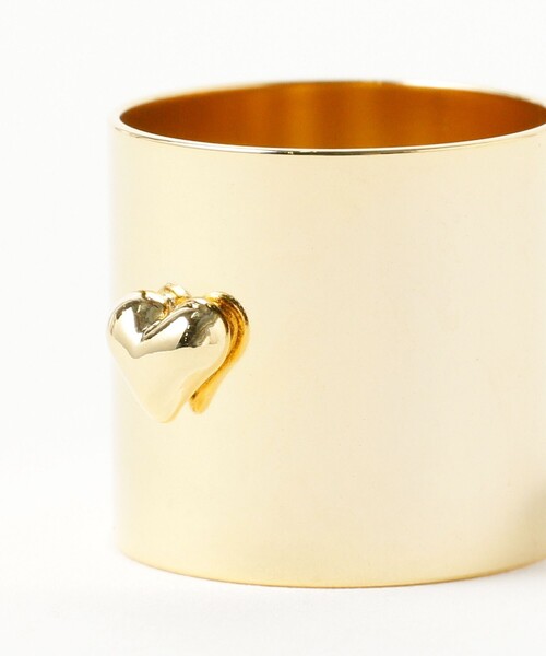 Ray BEAMS(レイビームス)の「Ray BEAMS / ワイド プレート ハート リング(リング・レディース・ゴールド/シルバー・ONE SIZE)」の5枚目の写真
