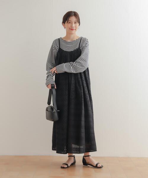 URBAN RESEARCH DOORS(アーバンリサーチドアーズ)の「パッチワークアイレットレースキャミワンピース(ワンピース・レディース・ブラック/オフホワイト・MEDIUM)」の5枚目の写真