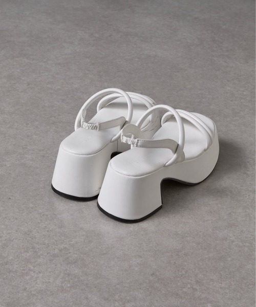 RAY CASSIN（レイカズン）の「チューブベルトサンダル（サンダル・レディース・ホワイト/シルバー/ブラック・LARGE/SMALL/MEDIUM）」の6枚目の写真