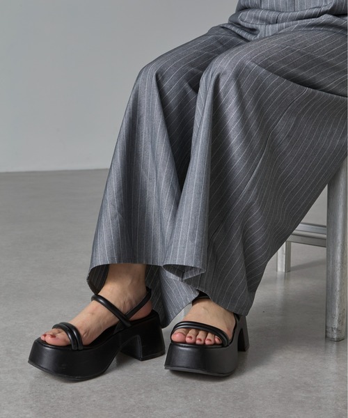 RAY CASSIN（レイカズン）の「チューブベルトサンダル（サンダル・レディース・ホワイト/シルバー/ブラック・LARGE/SMALL/MEDIUM）」の11枚目の写真