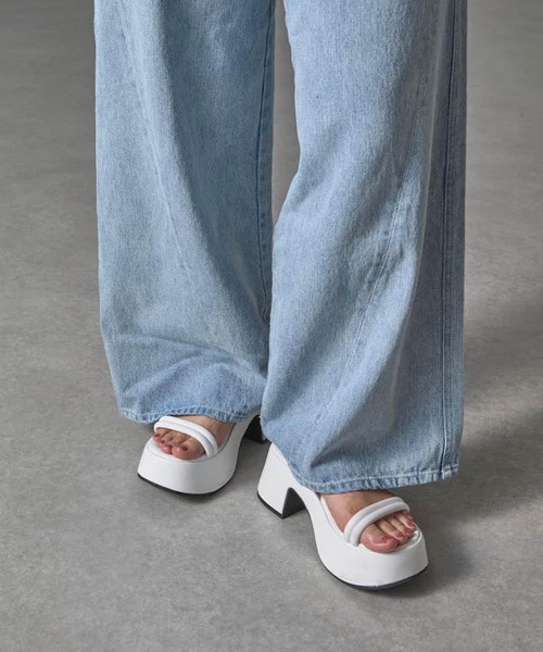 RAY CASSIN（レイカズン）の「チューブベルトサンダル（サンダル・レディース・ホワイト/シルバー/ブラック・LARGE/SMALL/MEDIUM）」の9枚目の写真