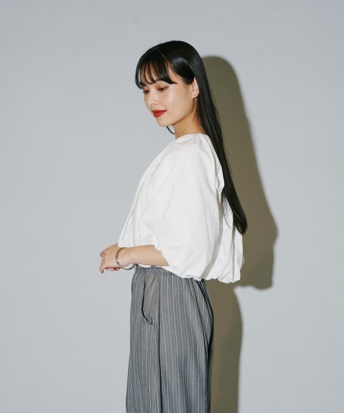 terrace(テラス)の「ナイロン シートギャザープルオーバー(その他トップス・レディース・ブラック/グレイッシュベージュ/グレー/オフホワイト・MEDIUM)」の12枚目の写真