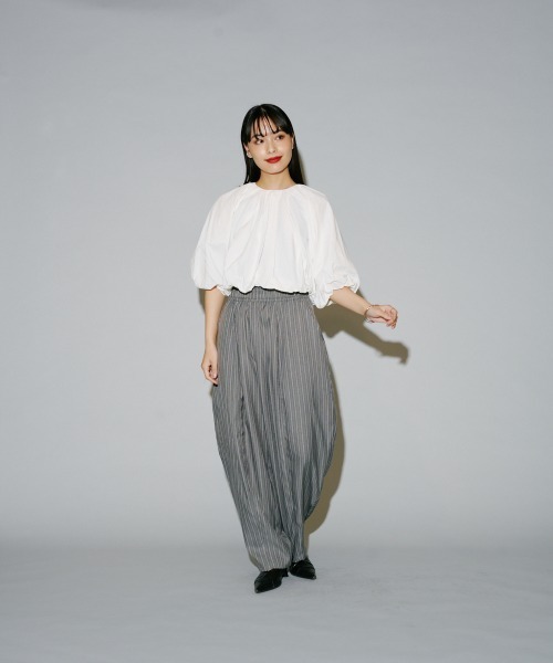 terrace(テラス)の「ナイロン シートギャザープルオーバー(その他トップス・レディース・ブラック/グレイッシュベージュ/グレー/オフホワイト・MEDIUM)」の14枚目の写真