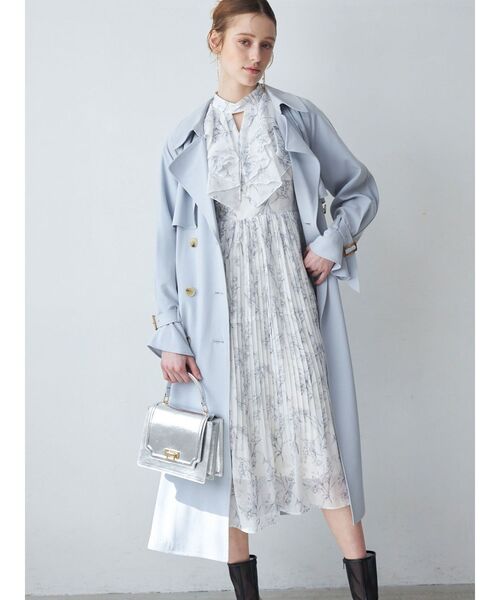 MERCURYDUO（マーキュリーデュオ）の「花柄プリーツティアードワンピース（ワンピース・レディース・ベビーピンク/オフホワイト/チャコールグレー・MEDIUM/SMALL）」の8枚目の写真