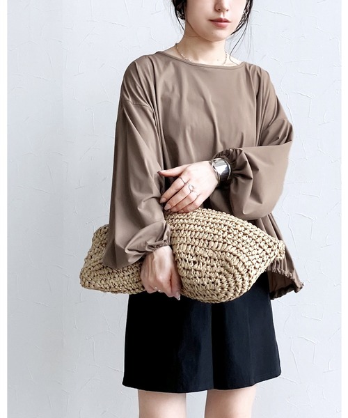 reca（レカ）の「UVカット  ラッシュガード ドロストプルオーバー（ラッシュガード・レディース・ブラック/モカ・L/M/S）」の2枚目の写真