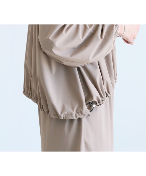 reca（レカ）の「UVカット  ラッシュガード ドロストプルオーバー（ラッシュガード・レディース・ブラック/モカ・L/M/S）」の14枚目の写真