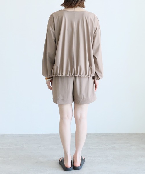 reca（レカ）の「UVカット  ラッシュガード ドロストプルオーバー（ラッシュガード・レディース・ブラック/モカ・L/M/S）」の10枚目の写真