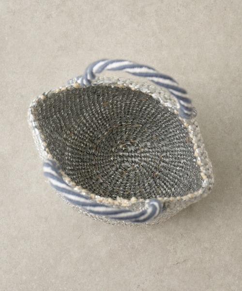 COLLAGE GALLARDAGALANTE（コラージュガリャルダガランテ）の「Africansquare/シルバーサイザルバッグ（トートバッグ・レディース・シルバー・FREE）」の7枚目の写真