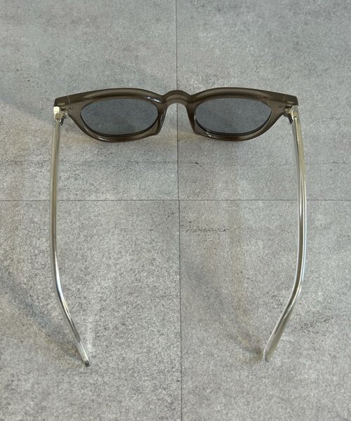 SHENERY(シーナリー)の「【夏のお出かけにも】sunglasses(サングラス・レディース・ブラウン/グレー・FREE)」の4枚目の写真