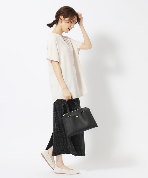 SHOO・LA・RUE(シューラルー)の「◆【イージーケア】オンにもオフにも 前あきスキッパーシャツ(シャツ/ブラウス・レディース・ライトベージュ/ブラウン系/オレンジ系/ネイビー・04/02/03)」の14枚目の写真