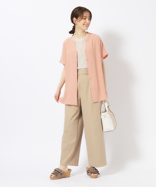 SHOO・LA・RUE(シューラルー)の「◆【イージーケア】オンにもオフにも 前あきスキッパーシャツ(シャツ/ブラウス・レディース・ライトベージュ/ブラウン系/オレンジ系/ネイビー・04/02/03)」の8枚目の写真