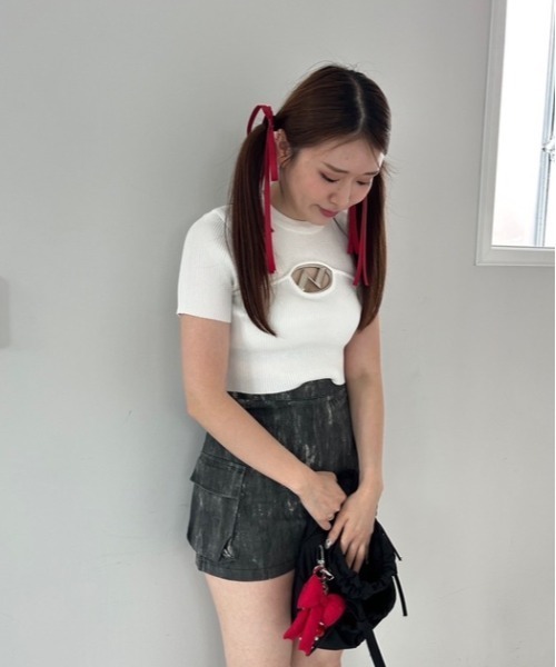 ipugo(イプゴ)の「ipugo/イプゴ ロゴミニ丈 半袖ニット 夏物 夏服(Tシャツ/カットソー・レディース・チャコール/ホワイト/カーキ・FREE)」の15枚目の写真