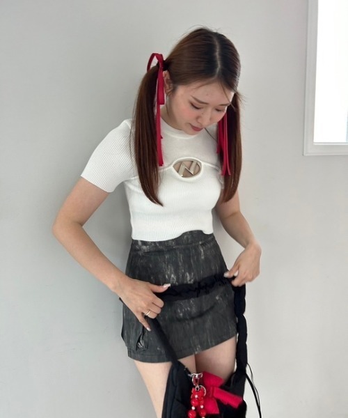 ipugo(イプゴ)の「ipugo/イプゴ ロゴミニ丈 半袖ニット 夏物 夏服(Tシャツ/カットソー・レディース・チャコール/ホワイト/カーキ・FREE)」の13枚目の写真