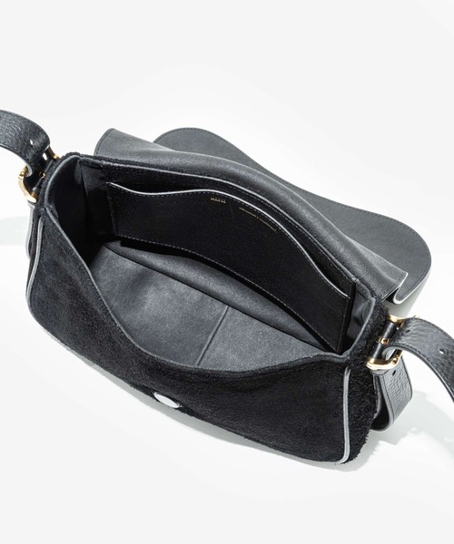 AMI Alexandre Mattiussi（アミアレクサンドルマテュッシ）の「AMI PARIS PANAME PANAME SATCHEL BAG アミ パリス パンメパナメ サッチェル ショルダーバッグ（ショルダーバッグ・レディース・ブラック・FREE）」の5枚目の写真