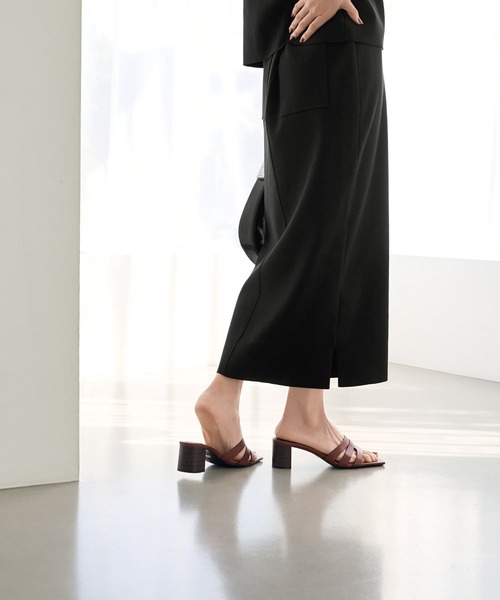 STYLE DELI(スタイルデリ)の「【LUXE】シャリ感ソウバリニットスカート(スカート・レディース・ブラック/ホワイト・SMALL/MEDIUM)」の5枚目の写真
