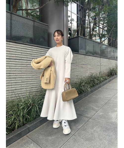 emmi（エミ）の「ダンボールボリュームスリーブワンピース（ワンピース