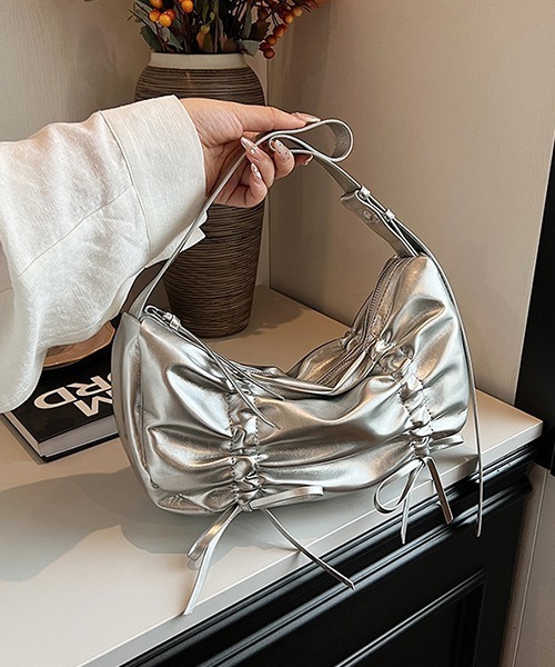 c.u.l(シーユーエル)の「ドロストショルダーリボンバッグ cula937(ショルダーバッグ・レディース・ピンク/レッド/シルバー/ブラック/アイボリー・FREE)」の9枚目の写真