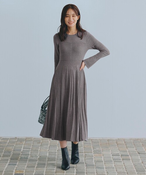 grove（グローブ）の「◆アーモンドトゥヒールブーツ（ブーツ・レディース・アイボリー/チャコールグレー/ブラック・M/L/S）」の17枚目の写真