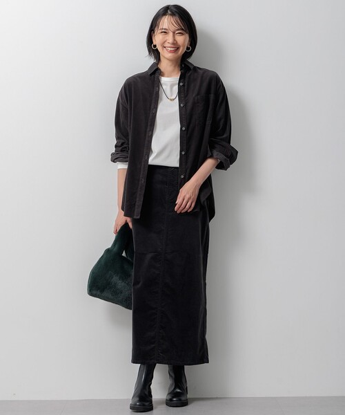 23区(ニジュウサンク)の「【洗える】コットン コーデュロイ ブラウス(シャツ/ブラウス・レディース・スモーキーグリーン系/グレー系/ライトグレー系・38)」の6枚目の写真
