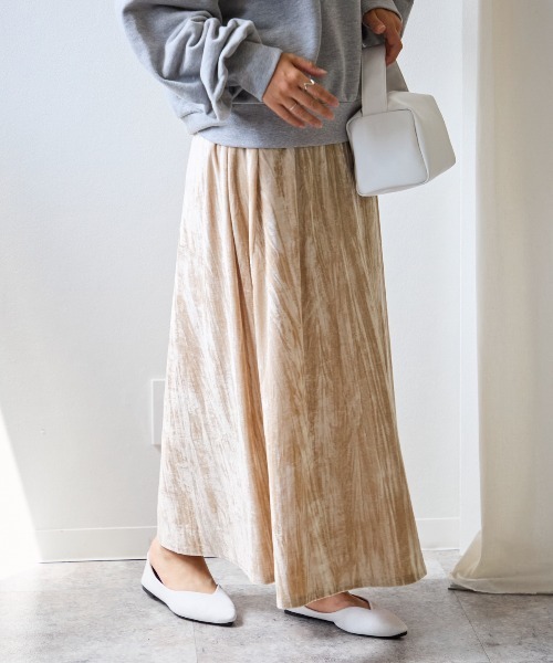 TRIANGLE PALETTE（トライアングルパレット）の「ベロアフレアスカート（スカート・レディース・グレー/ローズ/ブラウン/ベージュ・FREE）」の8枚目の写真