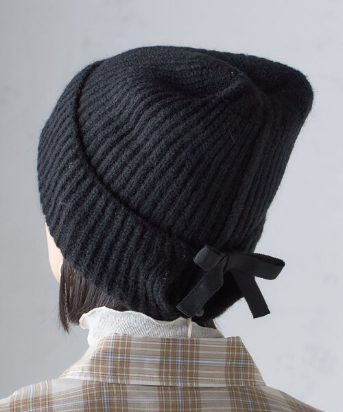 SHIPS（シップス）の「2WAY リボン ニット キャップ（ニットキャップ/ビーニー・レディース・ブラック/オフホワイト・ONE SIZE）」の9枚目の写真