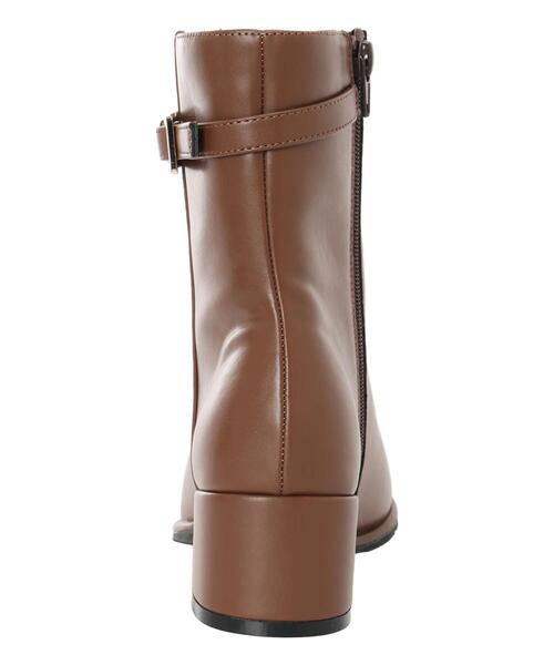 Te chichi TERRASSE(テチチテラス)の「ベルト付ミドルブーツ(ブーツ・レディース・ブラウン/オフホワイト/ブラック・M/L)」の7枚目の写真