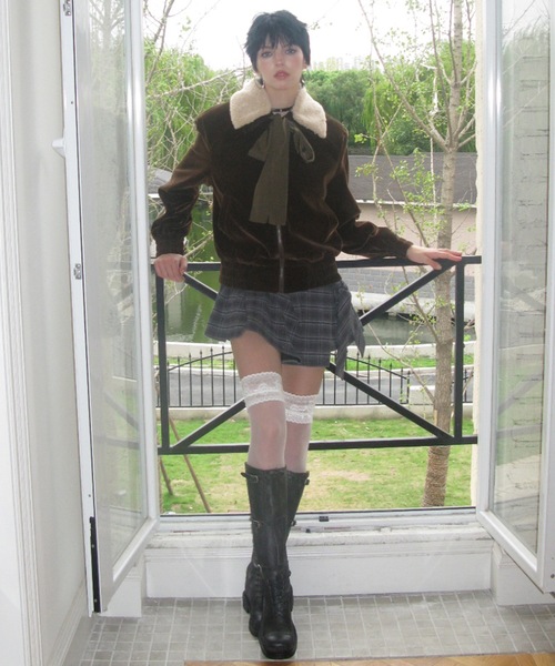 AnyFood Universe(エニーフードユニバース)の「【AnyFood Universe】リボンベルベットブルゾン UNI24a001(その他アウター・レディース・ダークブラウン・FREE)」の2枚目の写真