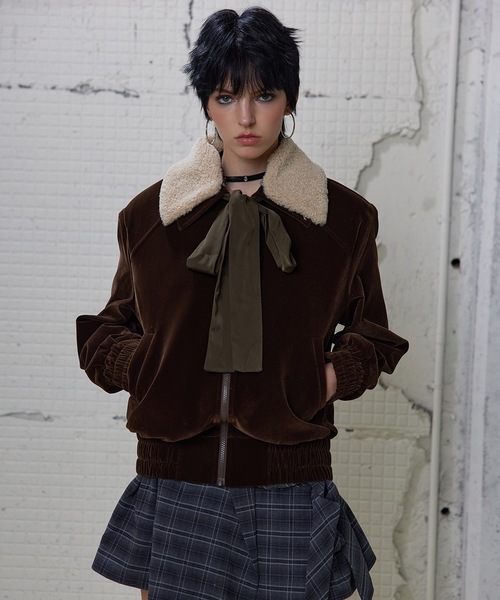 AnyFood Universe(エニーフードユニバース)の「【AnyFood Universe】リボンベルベットブルゾン UNI24a001(その他アウター・レディース・ダークブラウン・FREE)」の4枚目の写真