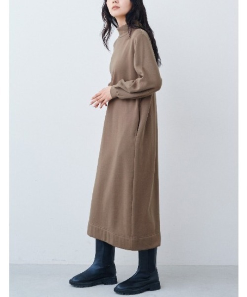 IEDIT（イディット）の「ＩＥＤＩＴ　すっきり見えも暖かさもかなえる　裏起毛Ｉラインスウェットワンピース（ワンピース・レディース・ブラウン/チャコールグレー・M/L/LL/3L/4L/MP）」の6枚目の写真