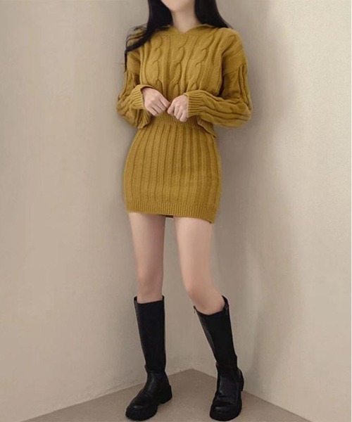 gossip!ロサンゼルス(ゴシップロサンゼルス)の「フード付きニットプルオーバー&ミニスカート セットアップ(セットアップ・レディース・マスタード/グレー/ブラック/オフホワイト・FREE)」の16枚目の写真