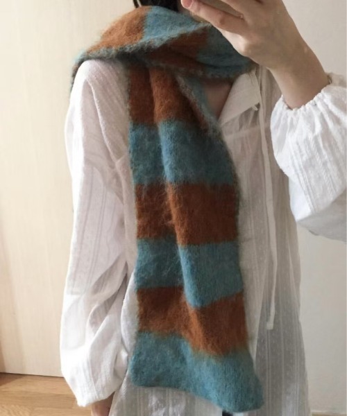 paravion（パラビオン）の「バイカラーマフラー（マフラー・レディース・グレー/ブルー/レッド・FREE）」の7枚目の写真