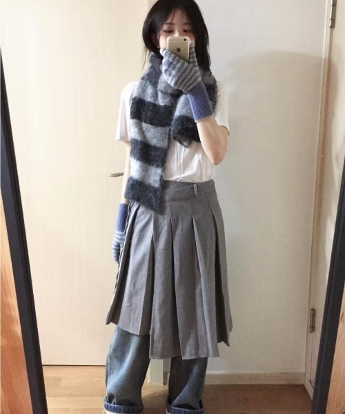 paravion（パラビオン）の「バイカラーマフラー（マフラー・レディース・グレー/ブルー/レッド・FREE）」の11枚目の写真