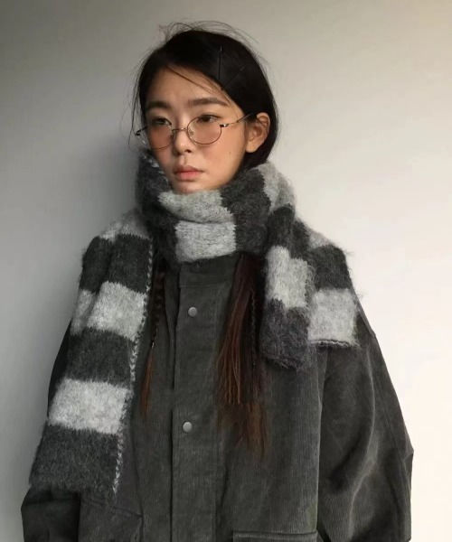 paravion（パラビオン）の「バイカラーマフラー（マフラー・レディース・グレー/ブルー/レッド・FREE）」の12枚目の写真