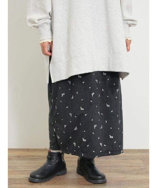 ベロアプリーツ/刺繍アソートナロースカート（スカート）｜Samansa Mos2（サマンサ モスモス）