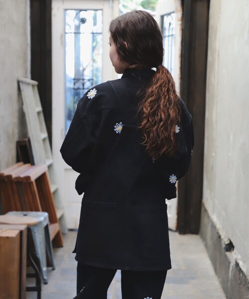 B:MING by BEAMS(ビーミングバイビームス)の「ambiance / Denim Apron(ベスト・レディース・ブラック/ホワイト/ライトブルー・ONE SIZE)」の7枚目の写真