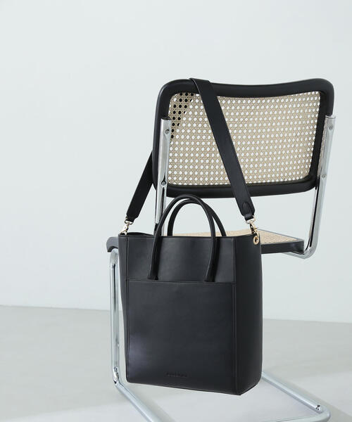 NATURAL BEAUTY BASIC(ナチュラルビューティーベーシック)の「◇バーティカルキャリーオントートバッグ(トートバッグ・レディース・ブラック/ベージュ・フリ-)」の3枚目の写真