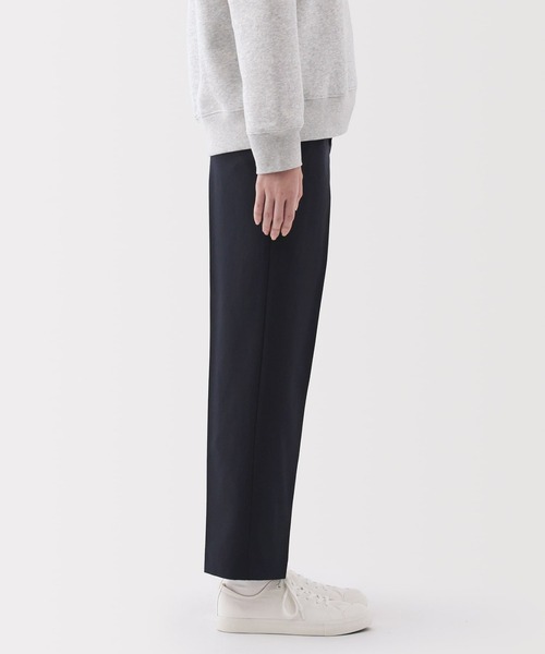無印良品(ムジルシリョウヒン)の「婦人 撥水 テーパードパンツ(その他パンツ・レディース・ブラック/ブラウン系/ダークネイビー/チャコールグレー・XL/L/M/S)」の8枚目の写真