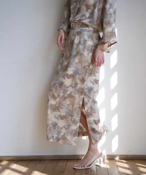 CIEL'AIR(シエルエアー)の「Print Skirt(スカート・レディース・レッド・MEDIUM)」の2枚目の写真