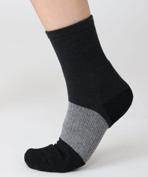 Columbia（コロンビア）の「ムレにくい 抗菌防臭加工 Columbia／マザマリザーブミッド ソックス アーチサポート／コロンビア（ソックス/靴下・レディース・ブラック/ベージュ/ネイビー・S/M/L/XL）」の5枚目の写真