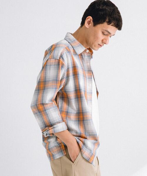 URBAN RESEARCH Sonny Label（アーバンリサーチサニーレーベル）の「リラックスフィットチェックレギュラーシャツ（シャツ/ブラウス・メンズ・ブルー系その他/ホワイト系その他・MEDIUM/LARGE）」の6枚目の写真