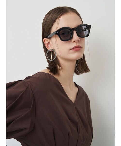 ELENDEEK（エレンディーク）の「ワイドサングラス（サングラス・レディース・ブラウン/ブラック/キャメル・FREE）」の6枚目の写真