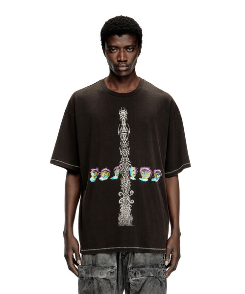 【DIESEL】 Graphics T-shirt T-BOXT-R4 ★大人気★ T-BOXT-R4 Acid-wash T-shirt with printed graphics｜ブラック